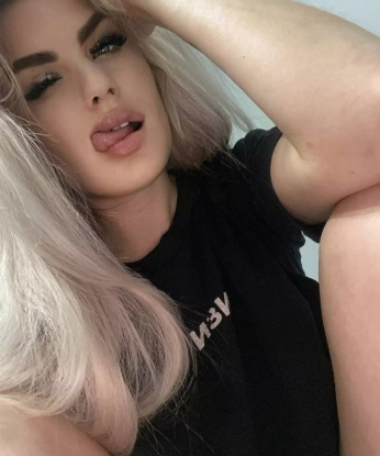 Мои услуги наполнены страстью и разнообразием. Я умею создать атмосферу, в которой ты забудешь о реальности и погрузишься в мир наслаждений.
Мое место встречи находится в центре Москвы, где ты сможешь полностью раскрыться и получить максимум удовольствия. Мои возможности безграничны, я открыта для экспериментов и новых приключений.
Мои фото соответствуют действительности, и уверена, что они покажут тебе, насколько прекрасной я являюсь. Мои клиенты оставляют положительные отзывы о нашей встрече, отмечая мою сексуальность и умение угодить мужчине.
Не упусти возможность окунуться в мир страсти и наслаждения со мной в Москве.💋 231, 26 лет