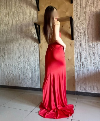 Горячая и страстная красотка приглашает в гости для незабываемого времяпровождения. Я кокетливая и игривая, готова погрузить тебя в мир наслаждения и страсти. Звони сейчас! 10838, 26 лет